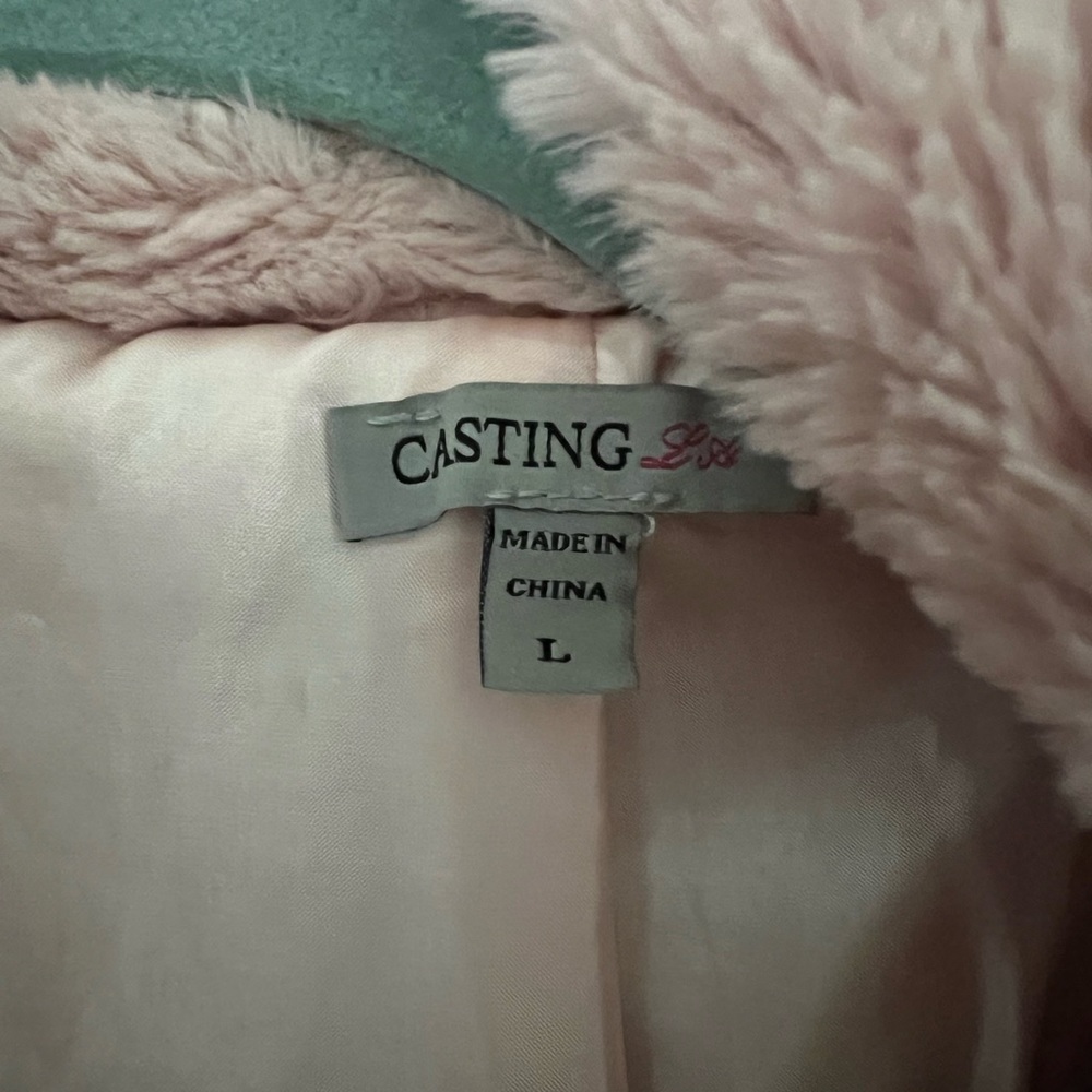 Fluffy jacket - Picture 3 of 3